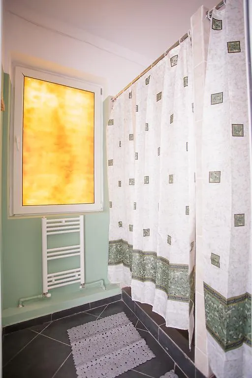 Bucur'S Shelter Hostel Bucharest Romania