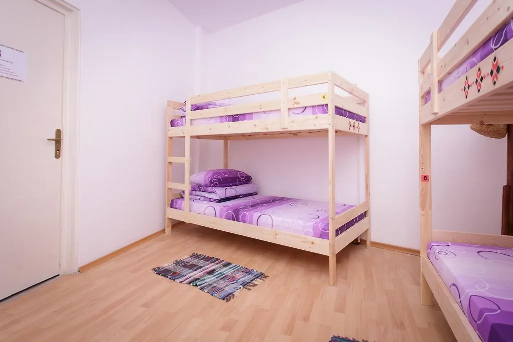 Bucur'S Shelter Hostel Bucharest Romania