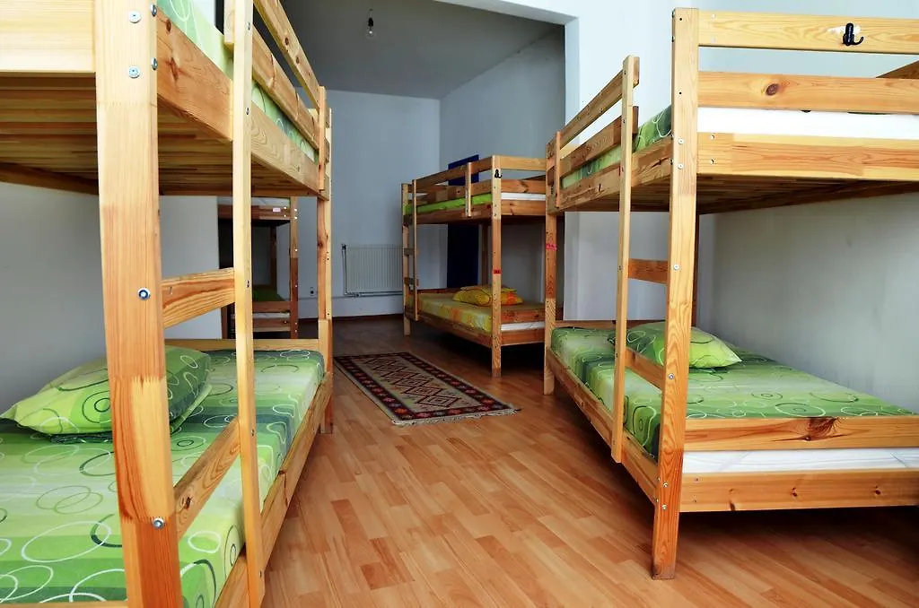 بوخارست Bucur'S Shelter Hostel رومانيا